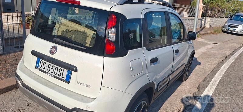 Bianco Usata 2022 Fiat Panda Cross Cross Due volumi | 12.250 € (Buon prezzo) - Immagine 1/4