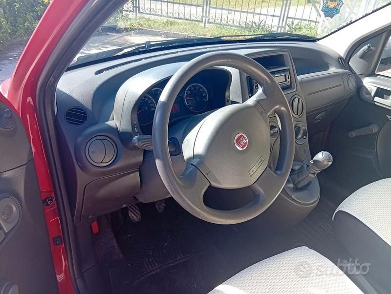 Usata Fiat Panda Dynamic 70 CV (51 kW) 2010 Rosso Berlina