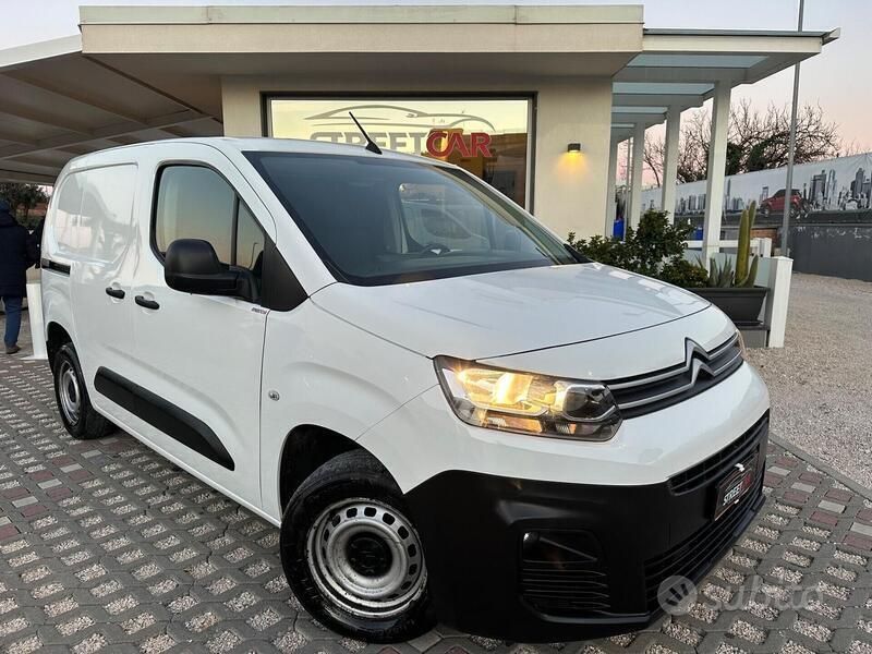 Bianco Usata 2020 Citroën Berlingo Monovolume | 9999 € (Super prezzo) - Immagine 1/4