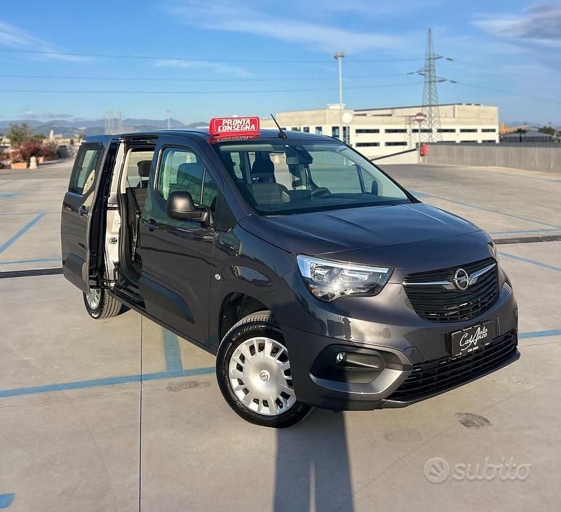 Grigio Usata 2022 Opel Combo Life Monovolume | 16.999 € (Cara) - Immagine 1/4