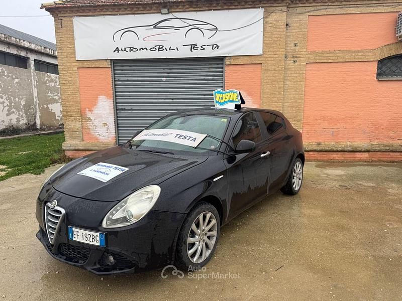 Nero Usata 2010 Alfa Romeo Giulietta Progression Tre volumi | 4999 € (Cara) - Immagine 1/4