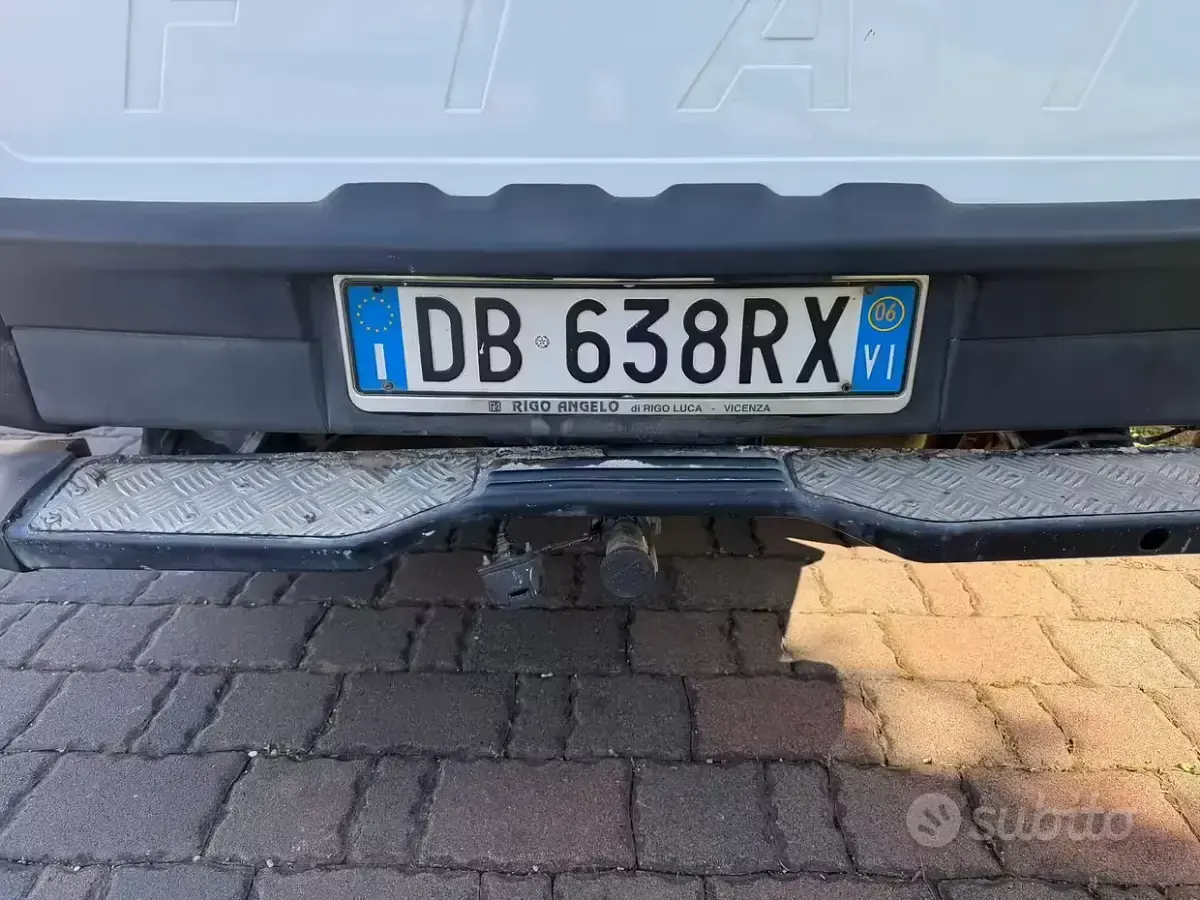Usata Fiat Strada 80 CV (58 kW) 2006 Blu Pick-up