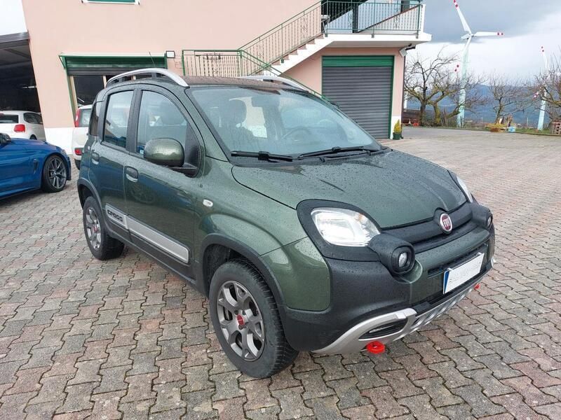 Usata Fiat Panda Cross Cross 95 CV (69 kW) 2018 Verde Utilitaria