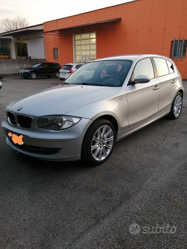 Usata BMW 118 143 CV (105 kW) 2009 Utilitaria