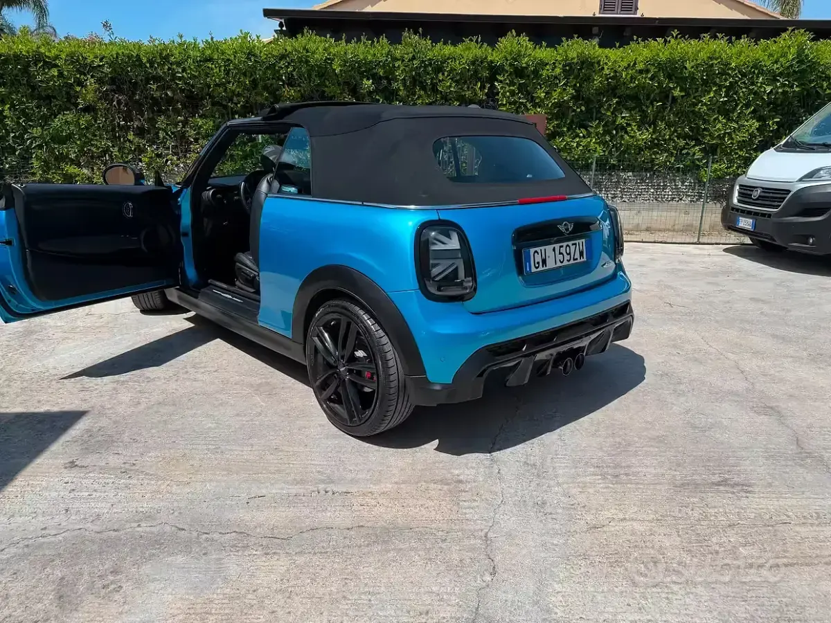 Usata Mini Cooper Cabriolet 136 CV (100 kW) 2017 Blu Cabrio