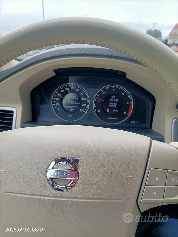 Usata Volvo XC70 185 CV (136 kW) 2008 Marrone SUV