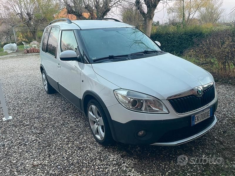 Bianco Usata 2010 Skoda Roomster Monovolume | 3500 € - Immagine 1/4