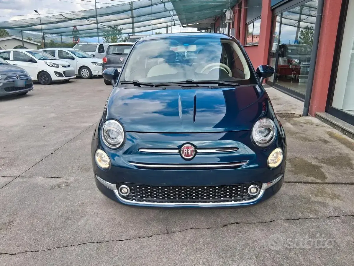 Begagnad Fiat 500 Lounge 69 HK (50 kW) 2018 Blå Sedan