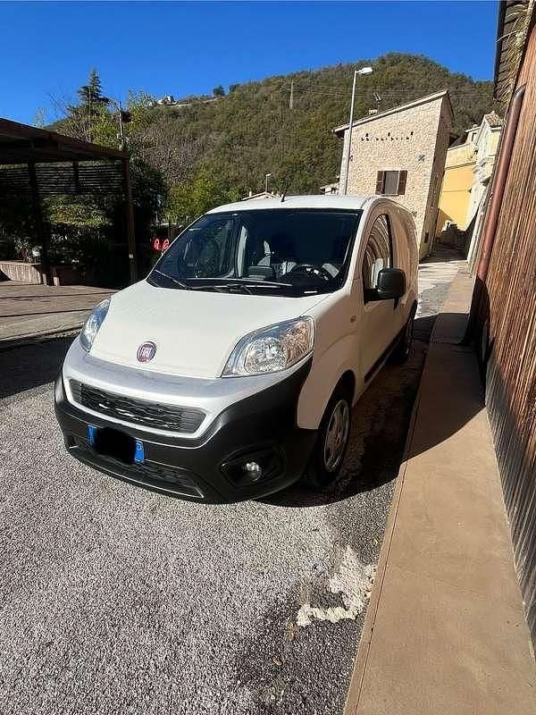 Bianco Usata 2020 Fiat Fiorino Monovolume | 7850 € (Ottimo prezzo) - Immagine 1/4