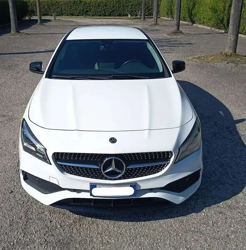 Usata Mercedes CLA200 Shooting Brake Premium 136 CV (100 kW) 2019 Bianco Station wagon