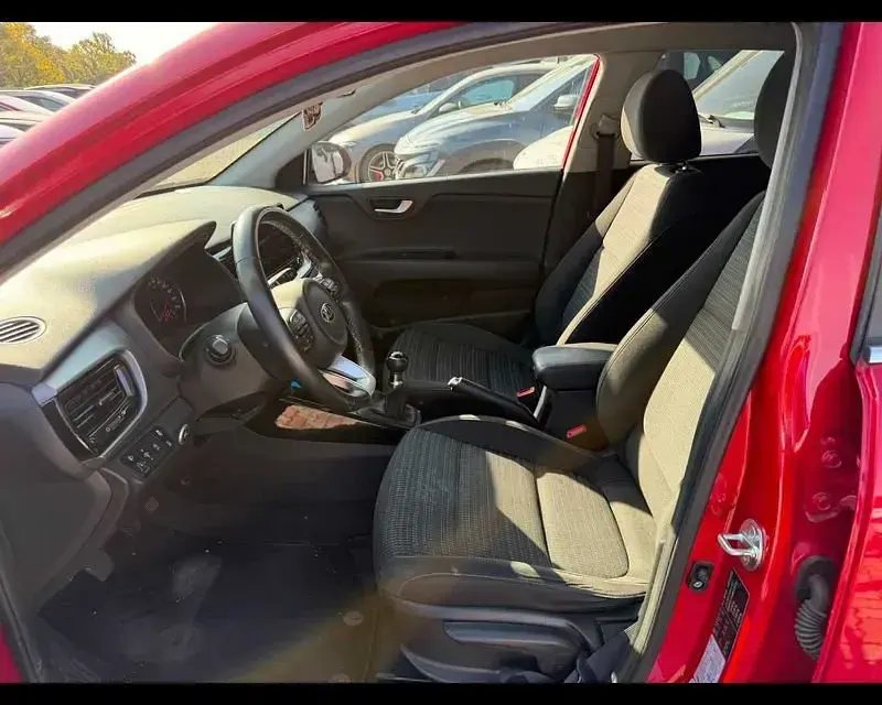 Usata Kia Stonic Style 82 CV (60 kW) 2021 Nero SUV