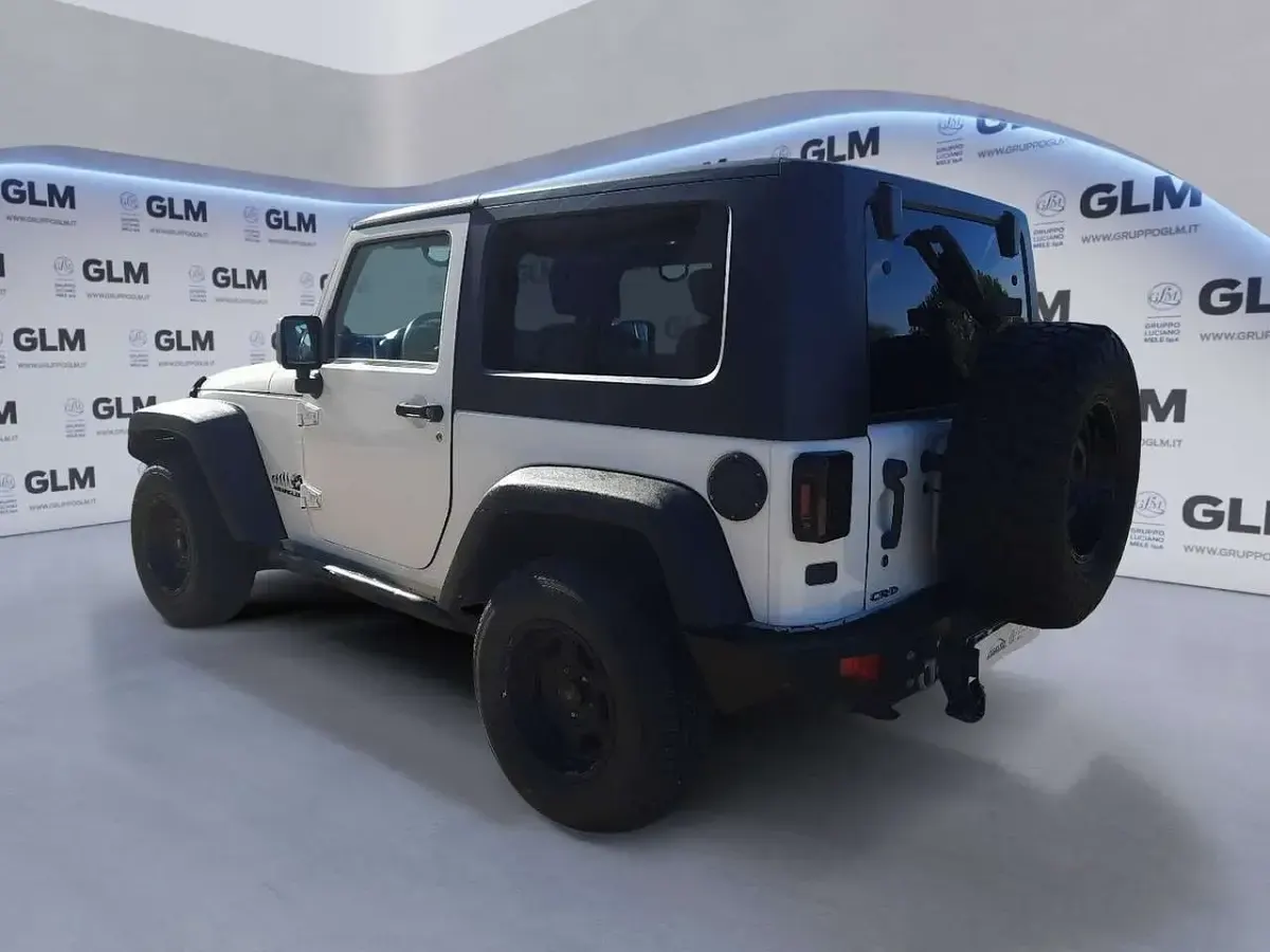 Usata Jeep Wrangler Sahara 177 CV (130 kW) 2007 Bianco SUV