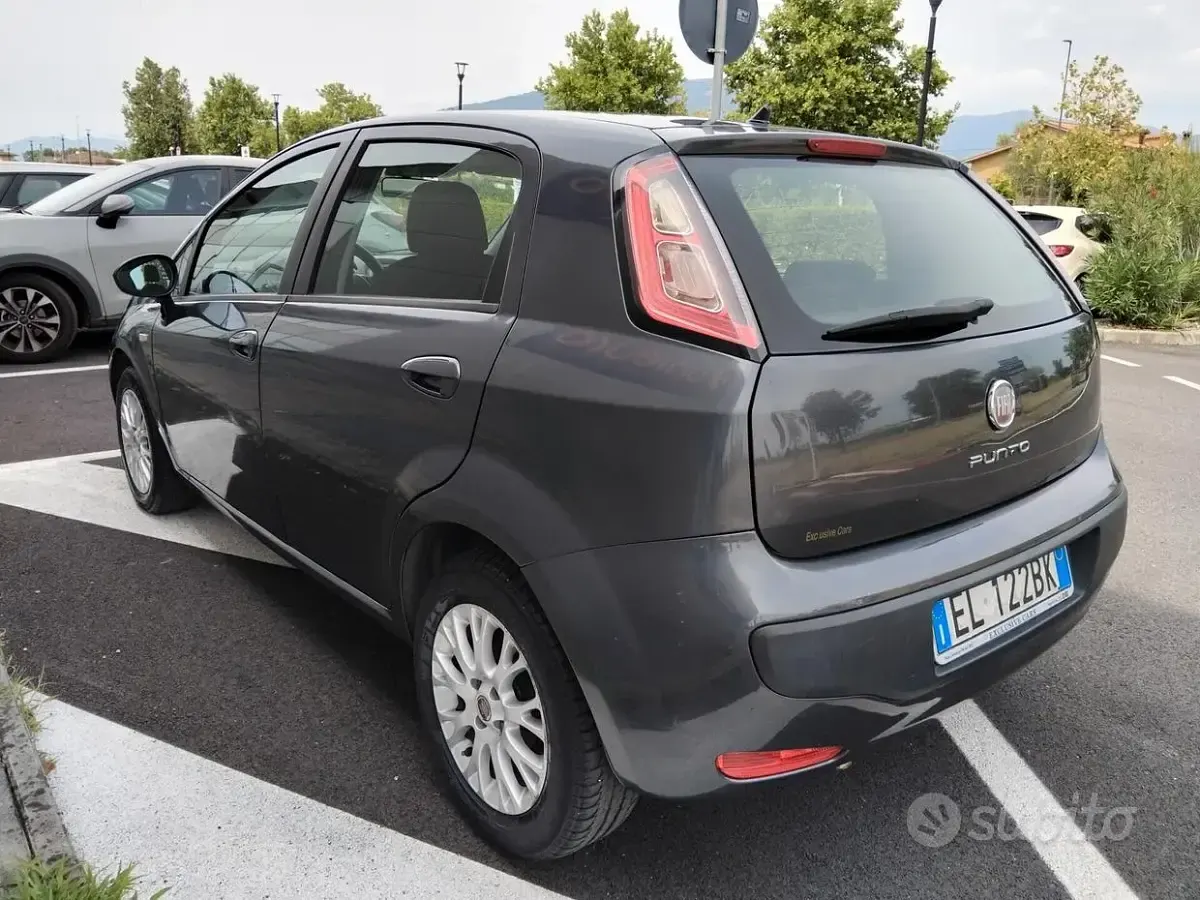 Usata Fiat Punto Evo 69 CV (50 kW) 2011 Grigio Utilitaria