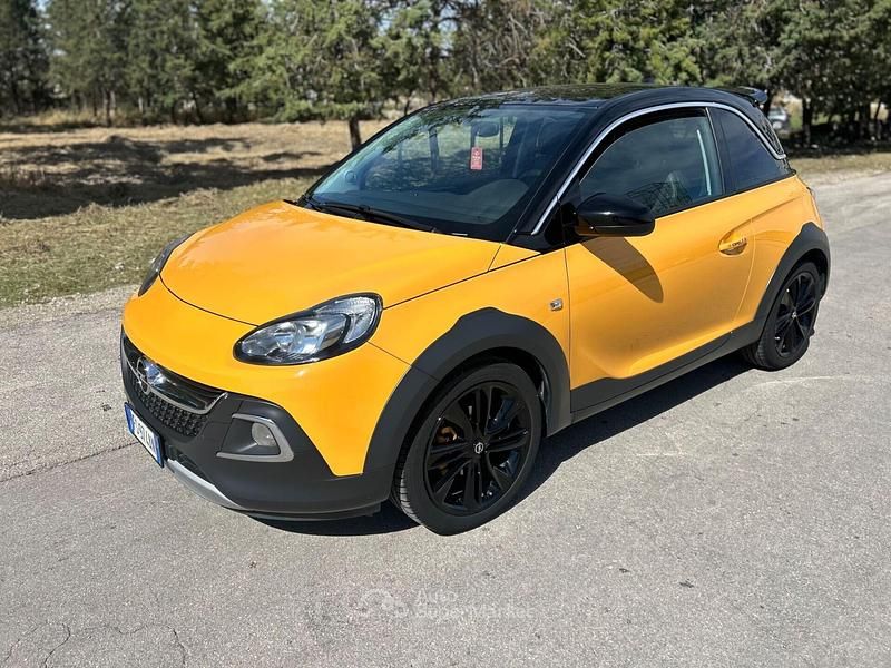 Giallo Usata 2018 Opel Adam Rocks Due volumi | 8900 € (Buon prezzo) - Immagine 1/4
