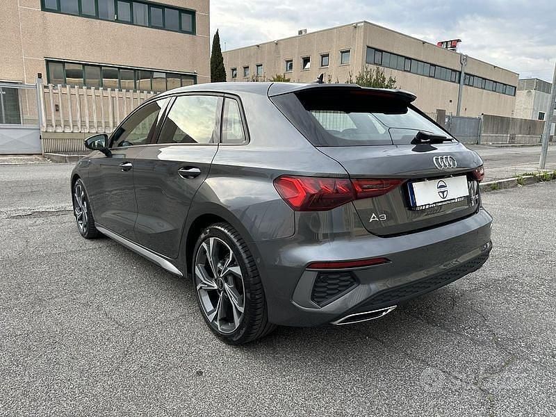 Usata Audi A3 S-Line 150 CV (110 kW) 2024 Grigio Berlina