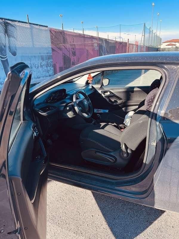 Begagnad Peugeot 208 Allure 110 HK (80 kW) 2017 Halvkombi