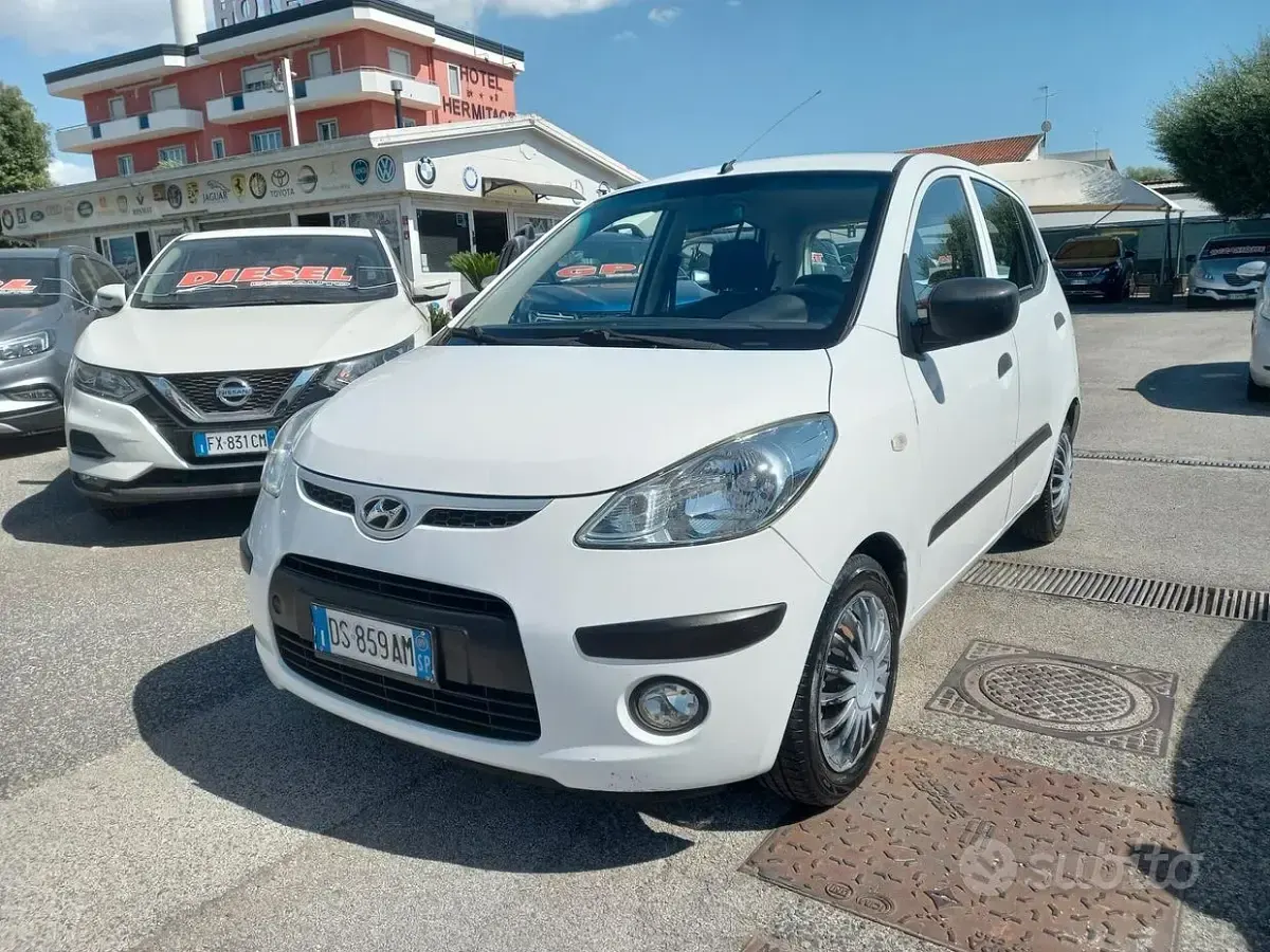 Usata Hyundai i10 Dynamiq 66 CV (48 kW) 2009 Bianco Utilitaria