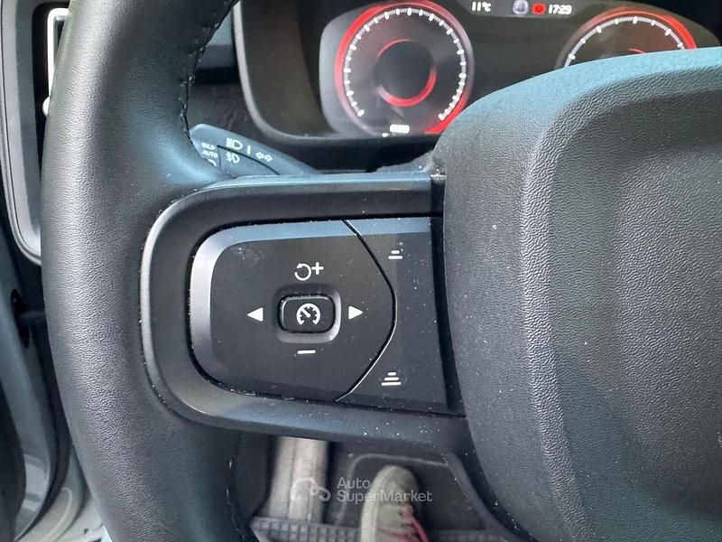 Occasion Volvo XC40 129 ch (94 kW) 2023 Gris SUV