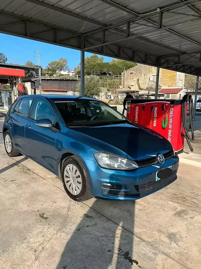 Usata VW Golf VII 85 CV (62 kW) 2015 Blu Berlina