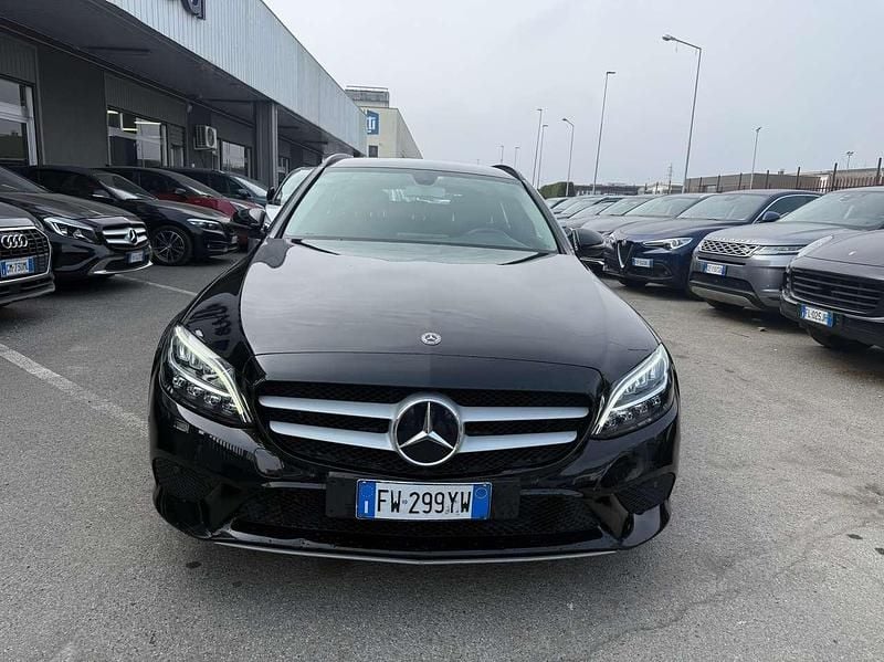 Usata Mercedes C220 194 CV (142 kW) 2019 Nero Station wagon