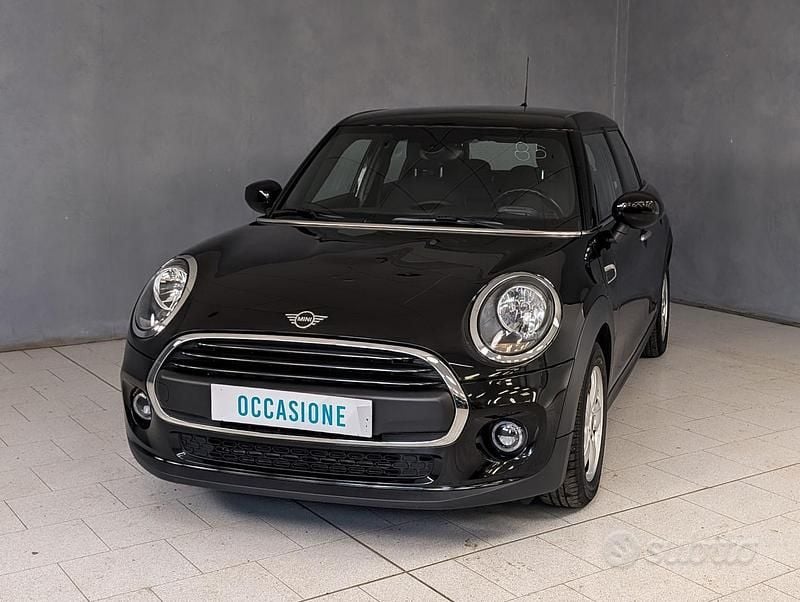 Usata Mini ONE 139 CV (102 kW) 2021 Nero Utilitaria