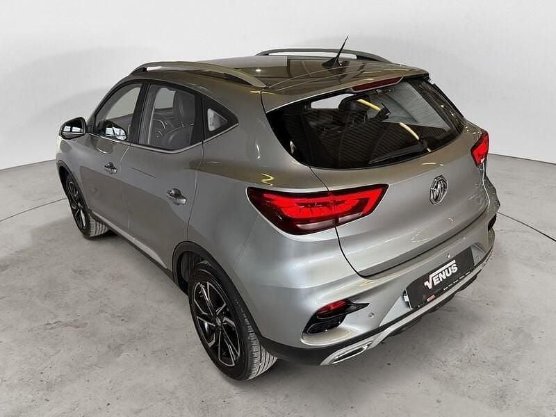 Usata MG ZS Luxury 106 CV (77 kW) 2024 Argento SUV