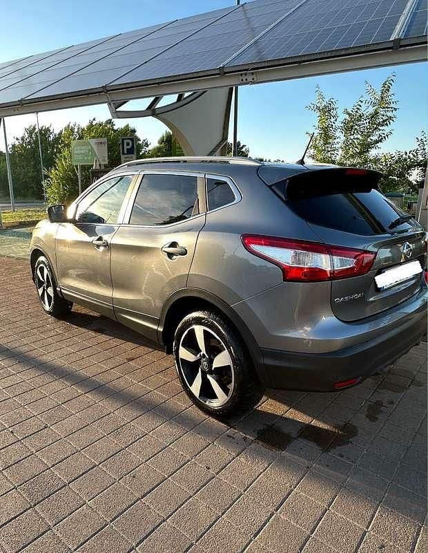 Gebraucht Nissan Qashqai Tekna 115 PS (84 kW) 2016 Grau SUV