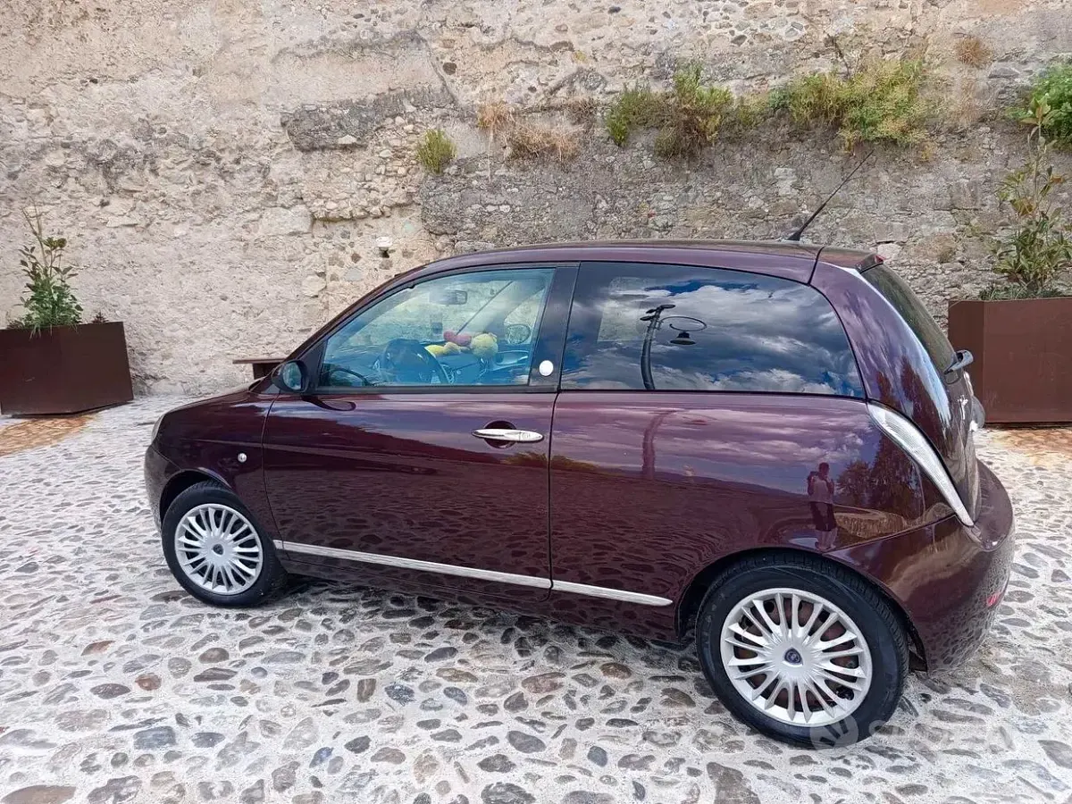 Usata Lancia Ypsilon 77 CV (56 kW) 2009 Utilitaria