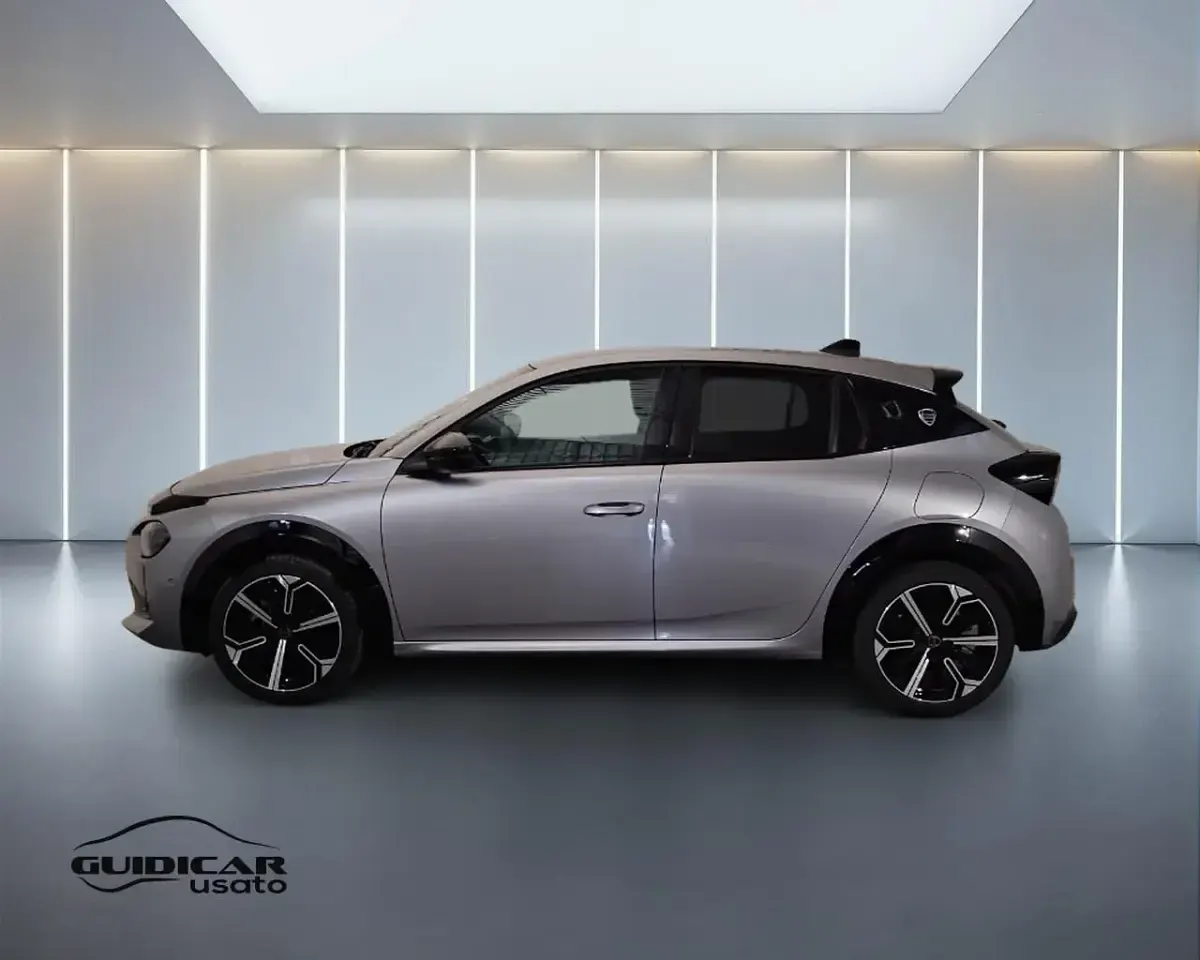 Usata Lancia Ypsilon 110 CV (80 kW) 2025 Blu/azzurro Utilitaria