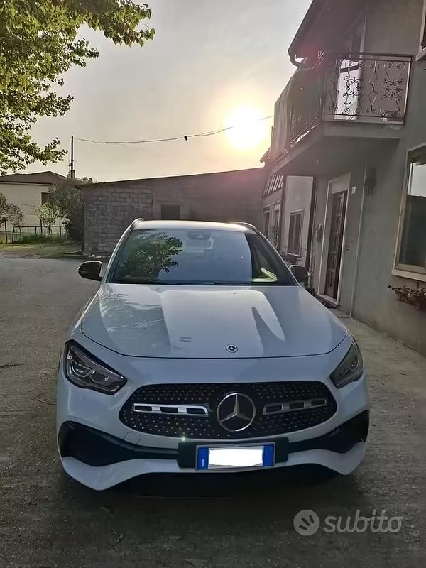Usata Mercedes GLA200 Premium 150 CV (110 kW) 2023 Bianco SUV