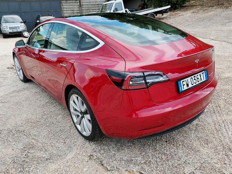 Usata Tesla Model 3 235 kW (320 CV) 2019 Rosso Berlina