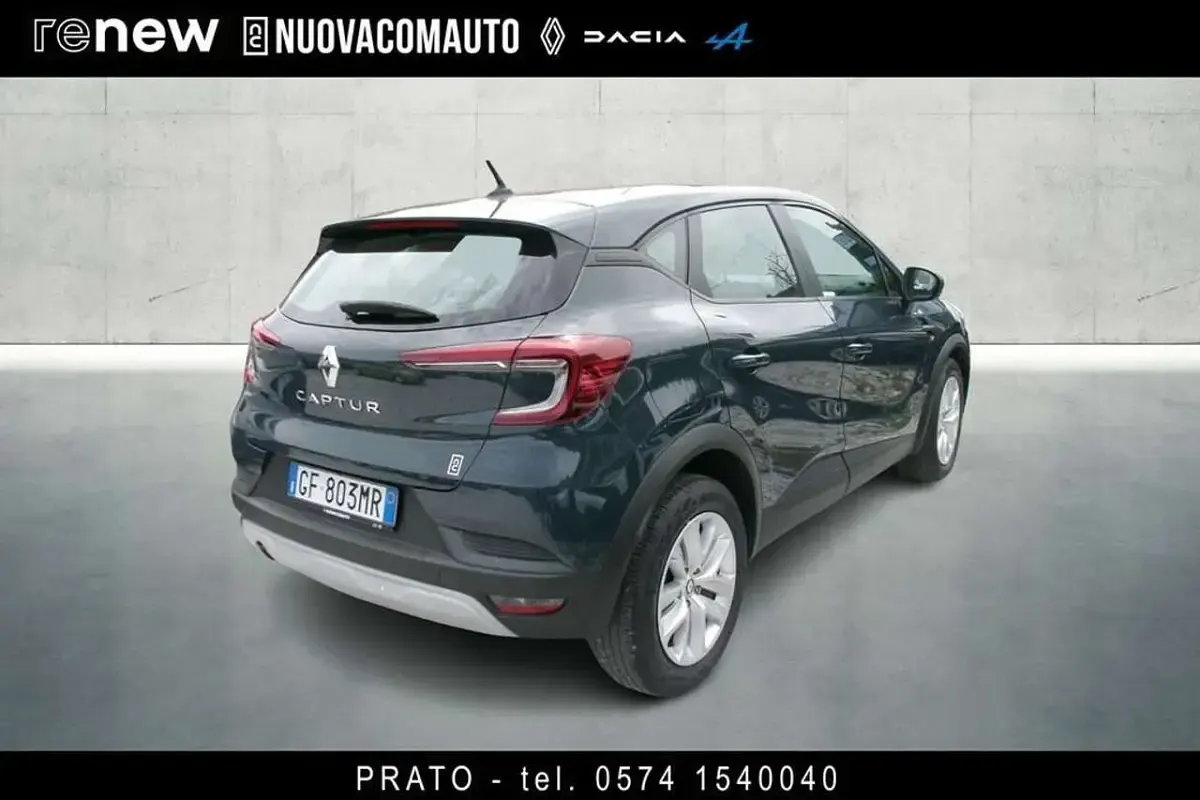Usata Renault Captur Zen 91 CV (66 kW) 2021 Blue marine SUV