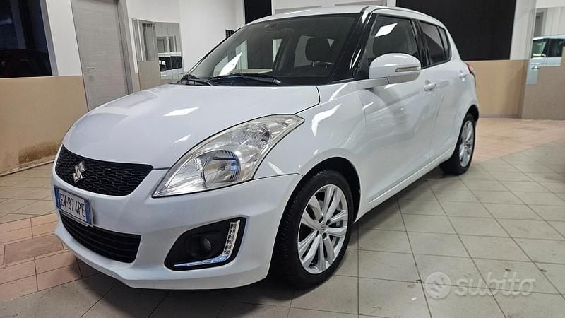 Usata Suzuki Swift Cool 75 CV (55 kW) 2014 Bianco Utilitaria