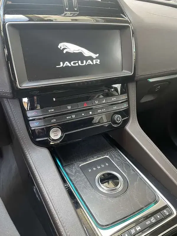 Usata Jaguar F-Pace Portfolio 179 CV (131 kW) 2018 SUV