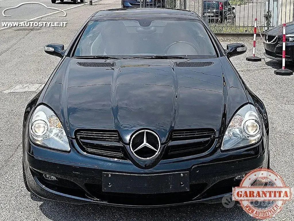 Usata Mercedes SLK200 163 CV (119 kW) 2007 Nero Cabrio