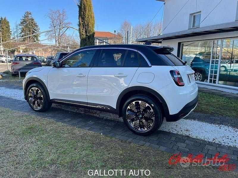 Nuova Fiat 600 La Prima 110 CV (80 kW) 2025 Bianco SUV