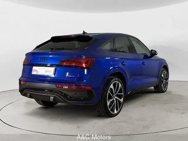 Usata Audi Q5 Sportback S-line plus 204 CV (150 kW) 2022 Blu ultra metallizzato SUV
