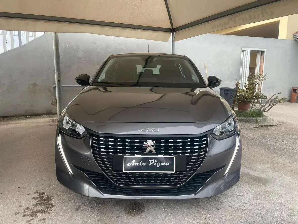 Usata Peugeot 208 Active 102 CV (75 kW) 2022 Grigio Utilitaria