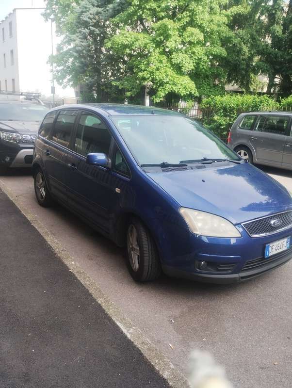 Usata 2006 Ford C-MAX Monovolume | 900 € (Super prezzo) - Immagine 1/4