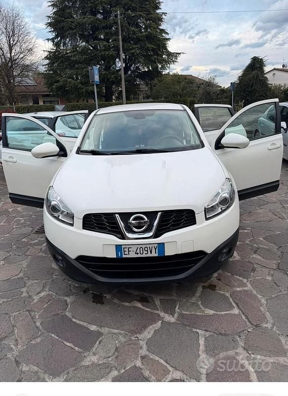 Usata Nissan Qashqai 141 CV (103 kW) 2012 Bianco SUV
