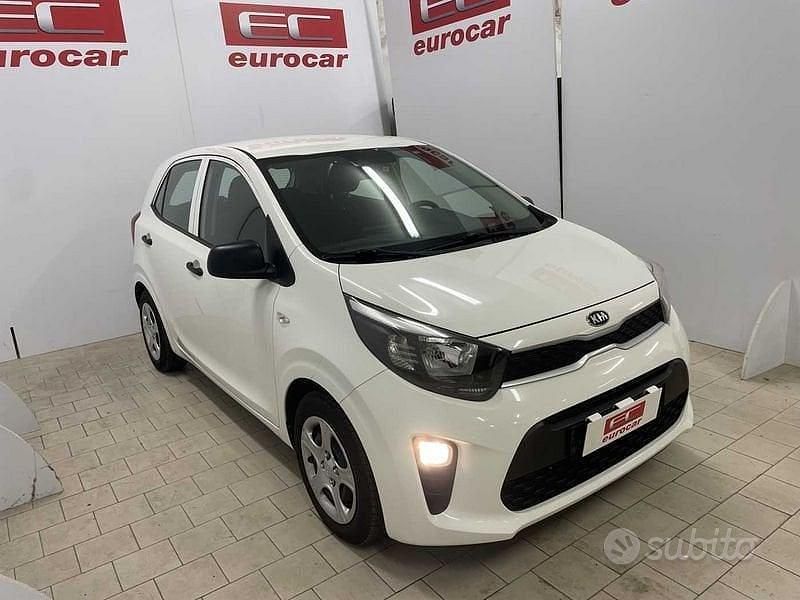Bianco Usata 2017 Kia Picanto City Due volumi | 6990 € (Ottimo prezzo) - Immagine 1/4