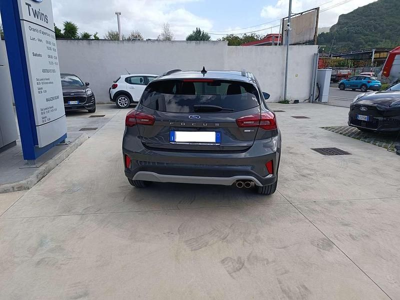 Usata Ford Focus Active 125 CV (91 kW) 2022 Magnetic grey Berlina