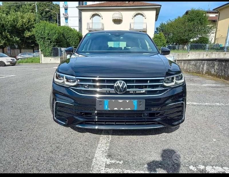 Usata 2023 VW Tiguan Allspace R-line SUV | 33.000 € (Buon prezzo) - Immagine 1/4