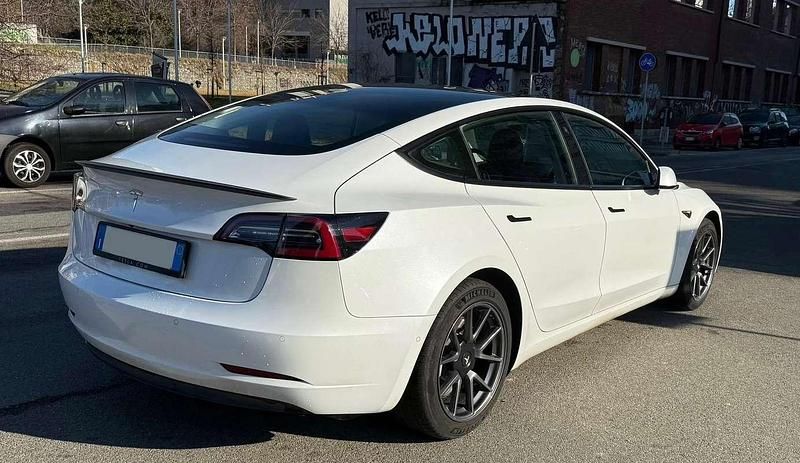 Usata Tesla Model 3 Standard Range 88 kW (120 CV) 2021 Bianco Berlina