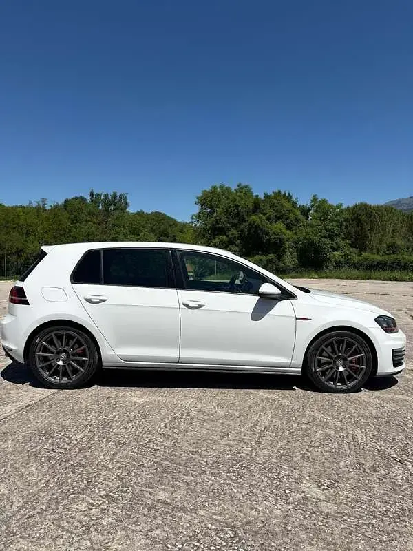 Usata VW Golf VII GTI 230 CV (169 kW) 2017 Berlina