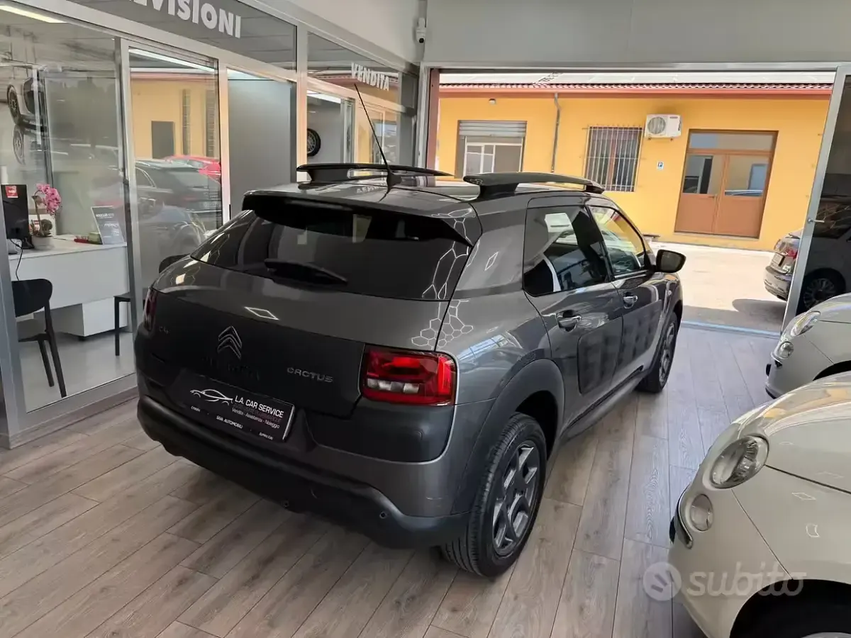 Usata Citroën C4 PureTech 82 CV (60 kW) 2018 Grigio SUV