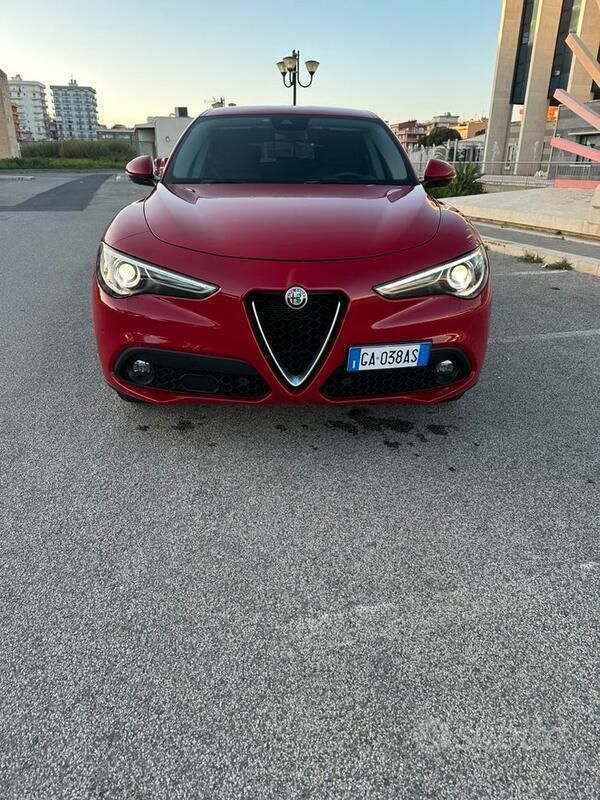 Usata Alfa Romeo Stelvio 160 CV (117 kW) 2020 Rosso SUV