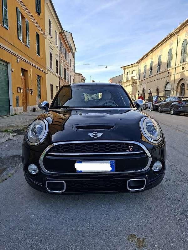 Begagnad Mini Cooper SD Business 170 HK (125 kW) 2015 Halvkombi
