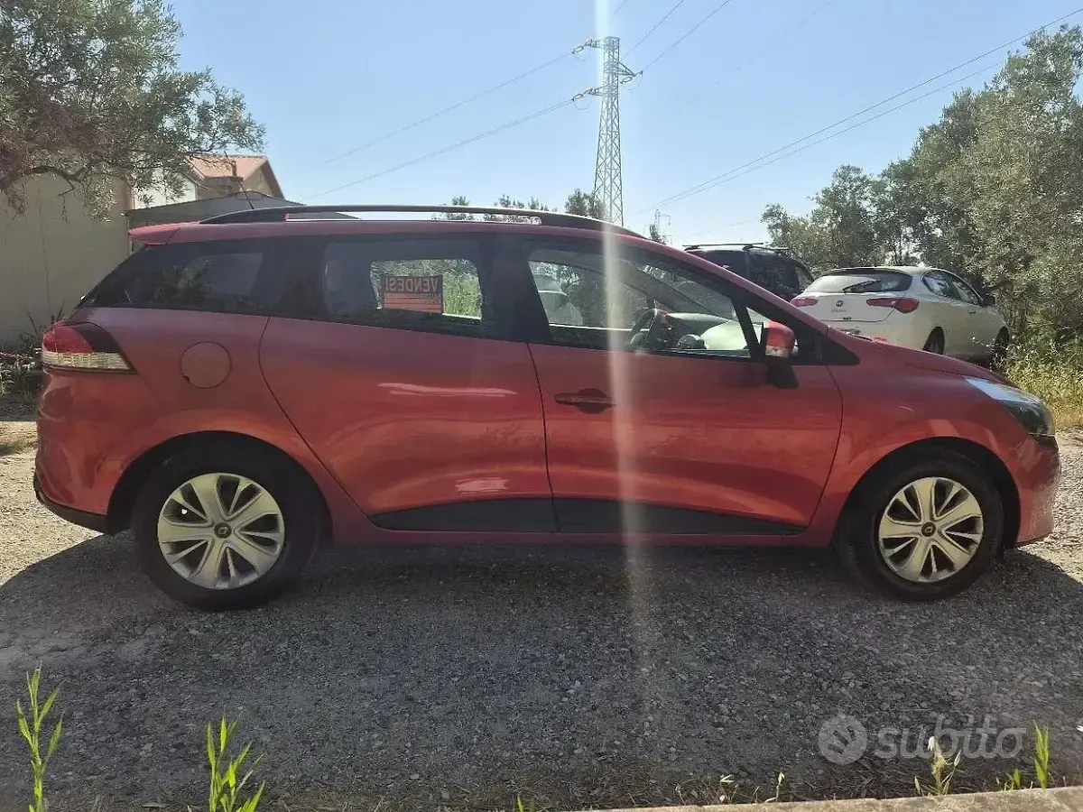 Usata Renault Clio 75 CV (55 kW) 2015 Rosso Station wagon