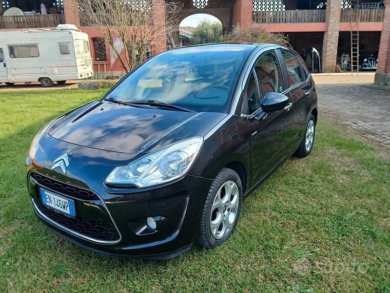 Nero Usata 2012 Citroën C3 Exclusive Tre volumi | 4600 € (Buon prezzo) - Immagine 1/4